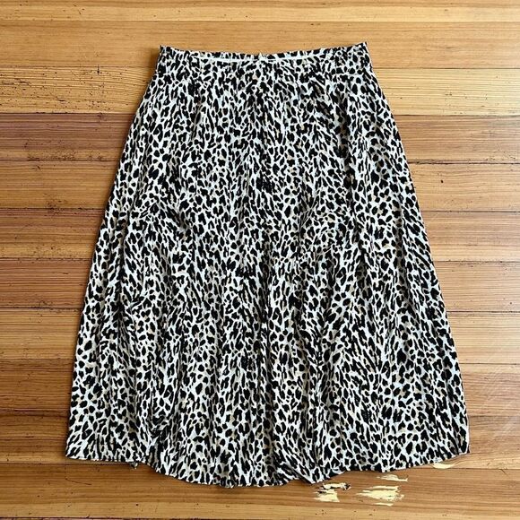 J. Crew Pleated Midi Skirt in leopard. Size 4 NWT. - Picture 3 of 13